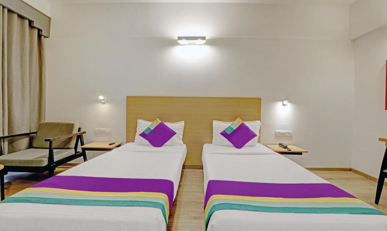 Itsy By Treebo - Vashistha Hotell Hyderabad Eksteriør bilde