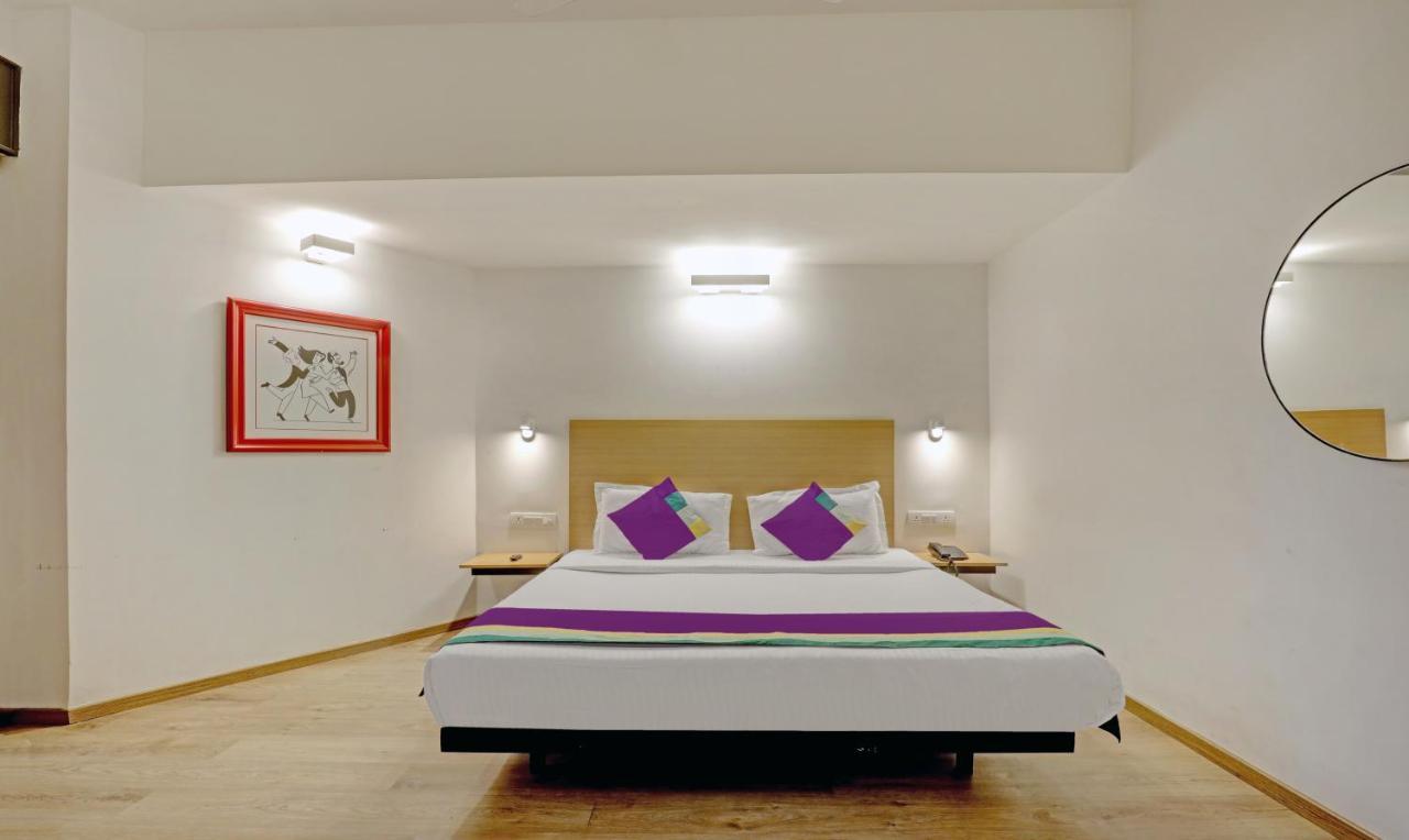 Itsy By Treebo - Vashistha Hotell Hyderabad Eksteriør bilde