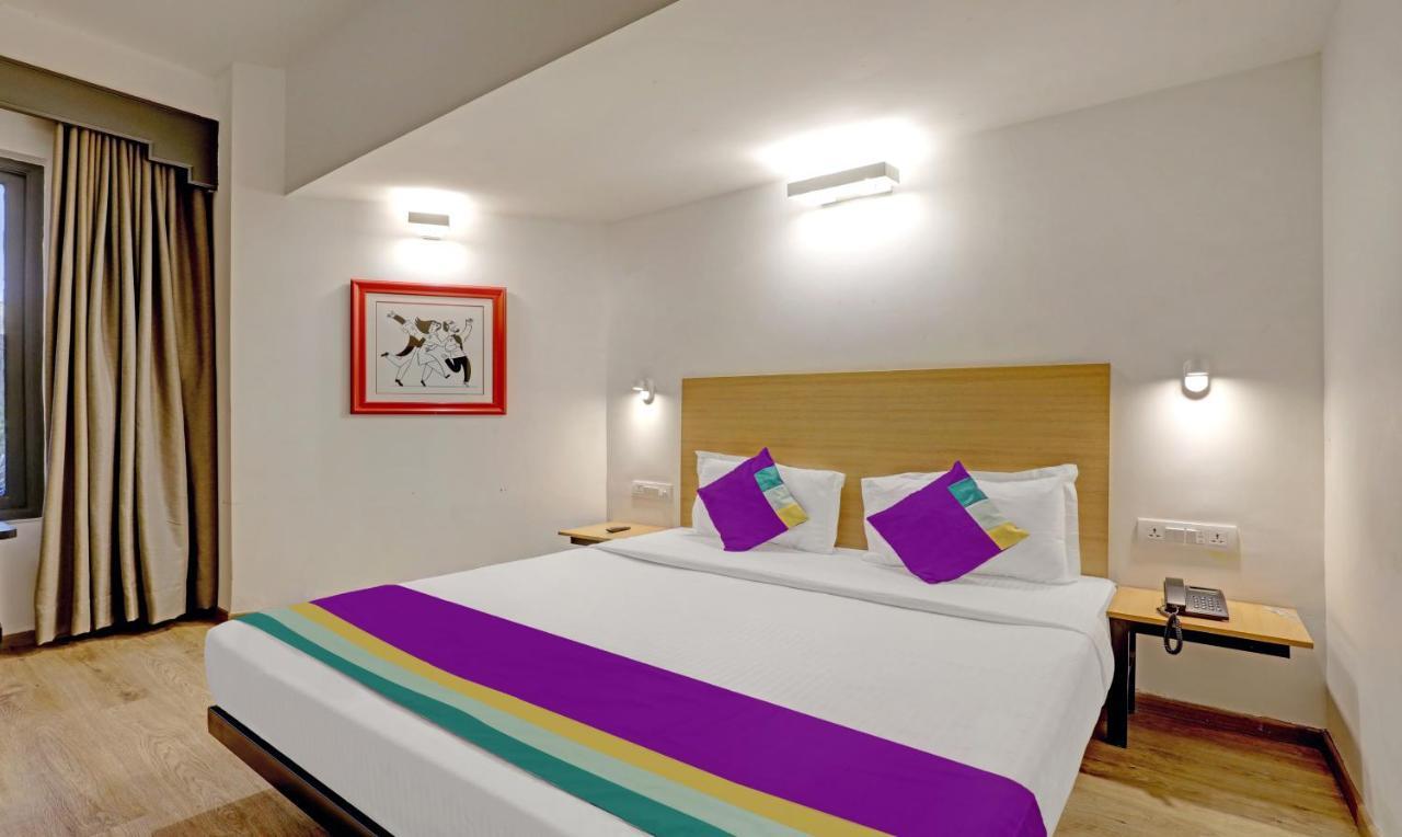 Itsy By Treebo - Vashistha Hotell Hyderabad Eksteriør bilde